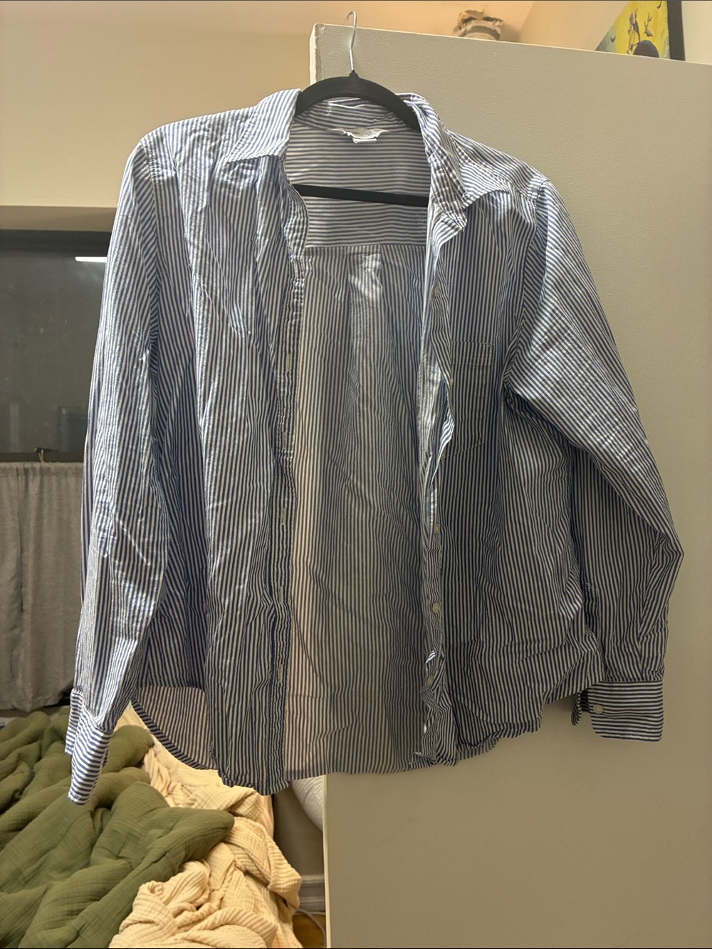 Old Navy Blue and White Stripe Button-Up Shirt